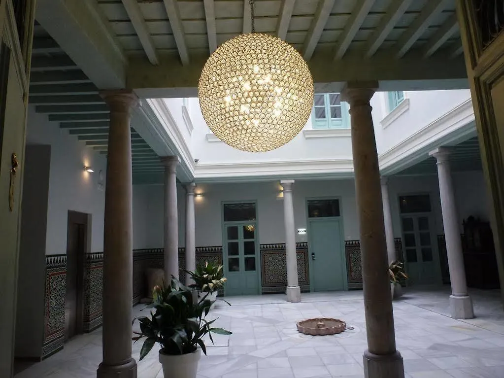 Palacio Cabrera Lillo Granada Apartment