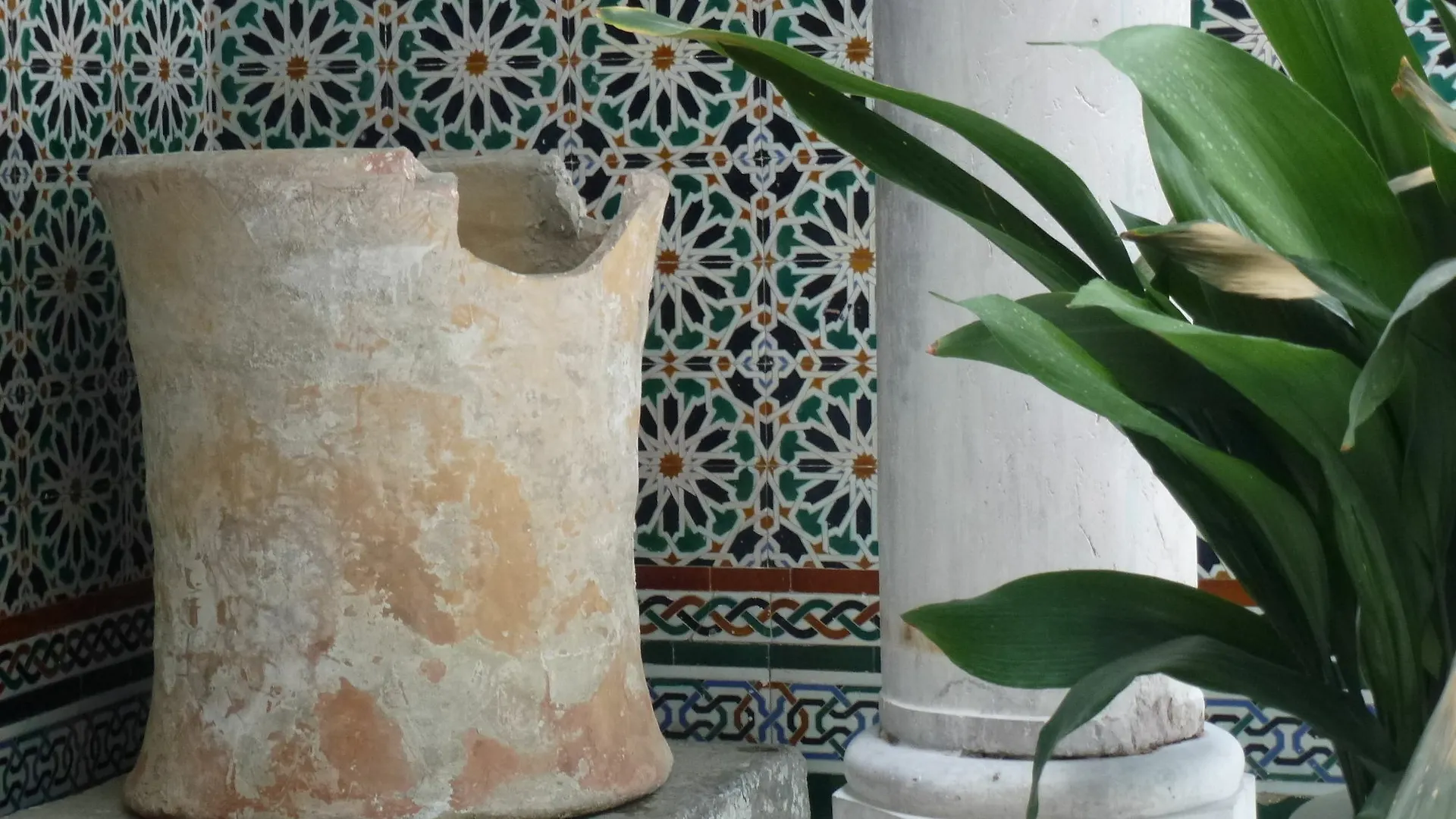 Palacio Cabrera Lillo Granada Apartment